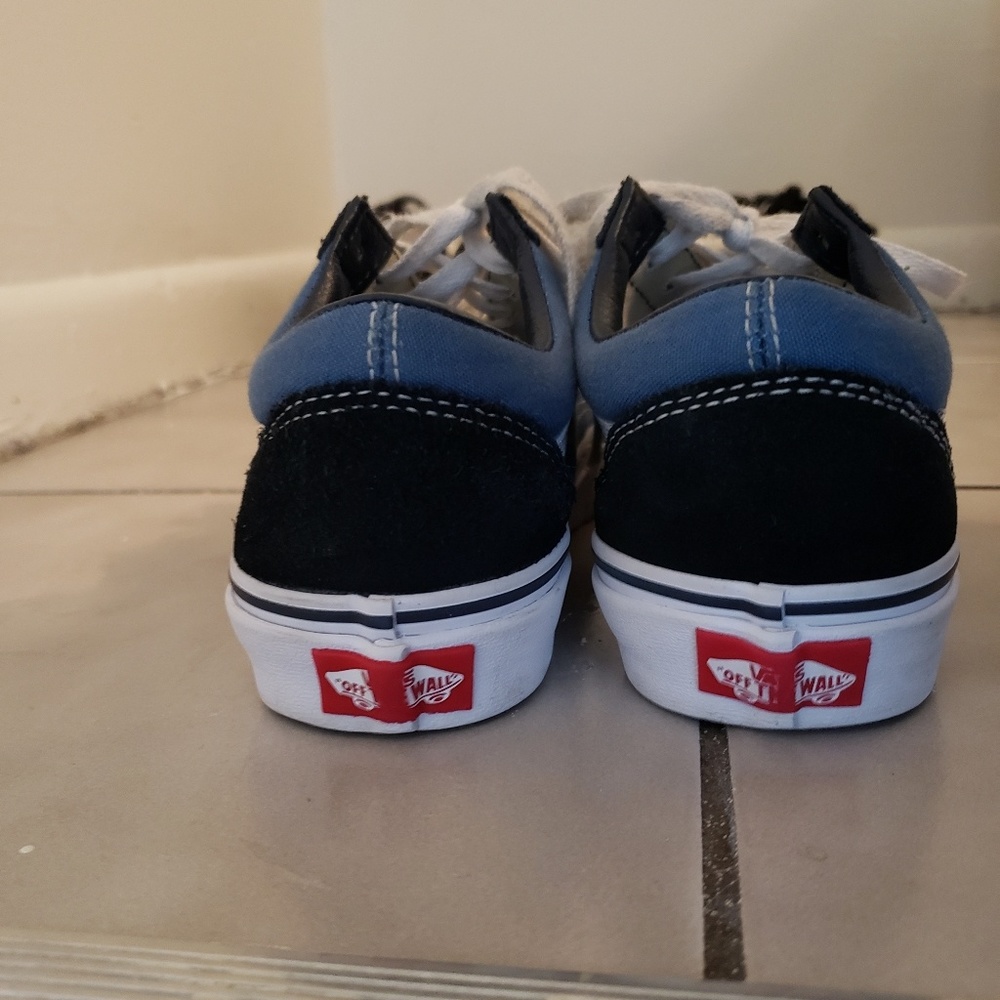 Sneakers - Picture 3 of 3